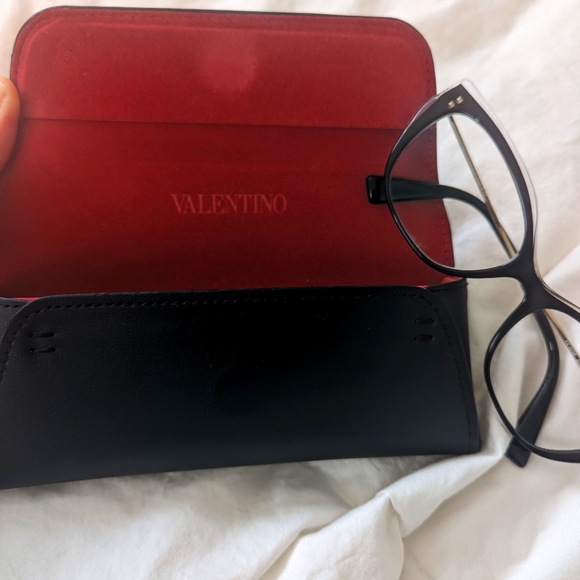 Valentino Glasses - Picture 4 of 4